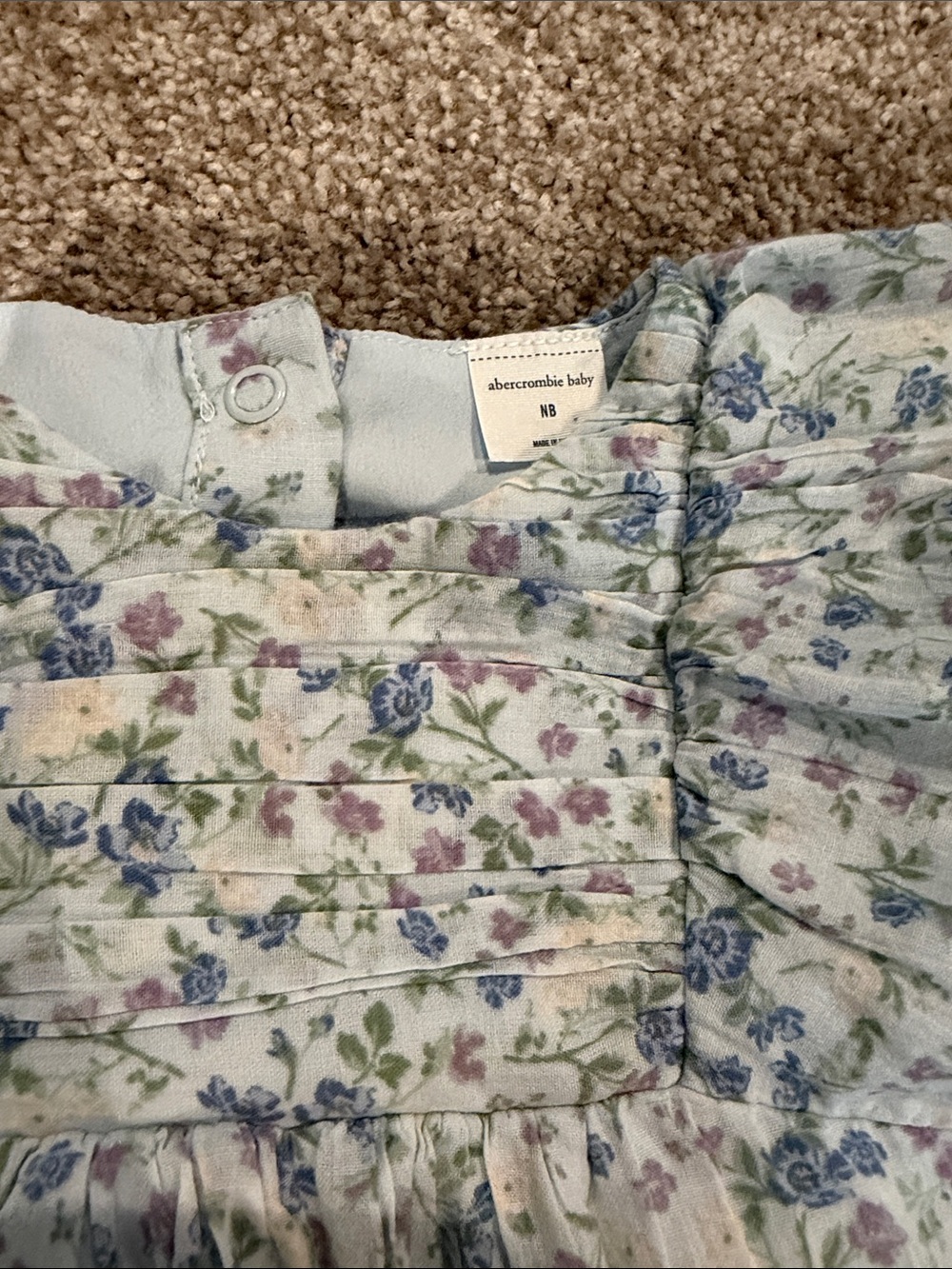 Abercrombie Baby Newborn Floral outfit - Picture 2 of 5